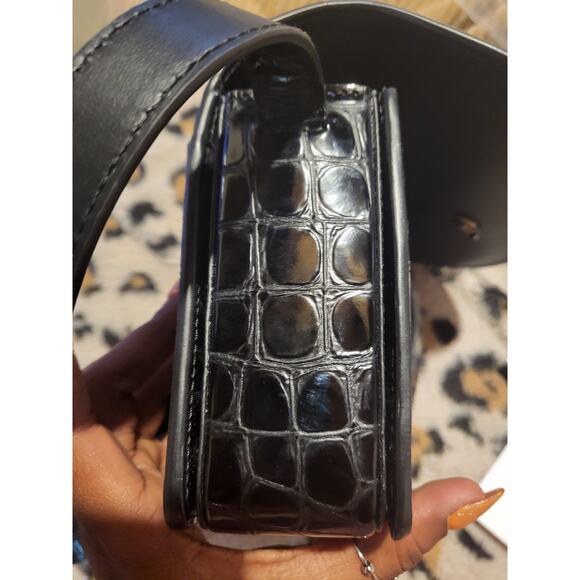 Christian Louboutin Loubi54 Crossbody bag - Alligator embossed calf leather - Picture 15 of 16